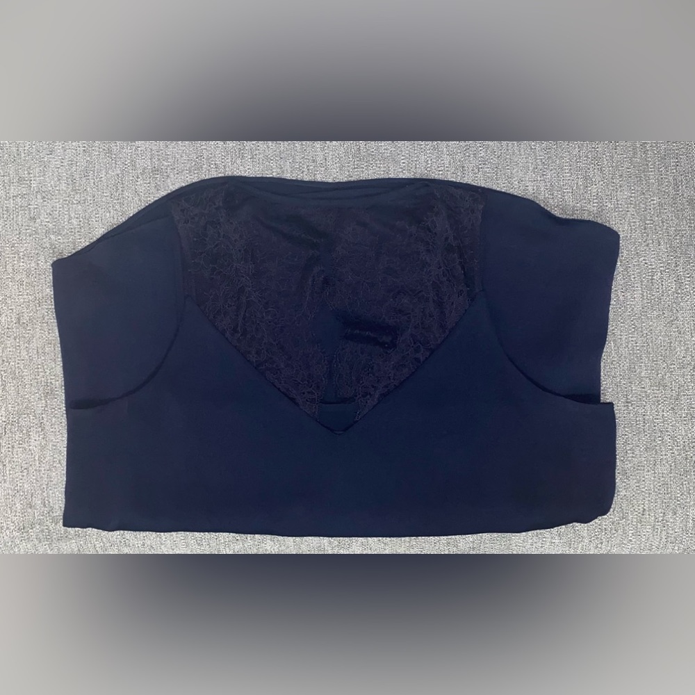 Express - Lace Inset Tank - Picture 4 of 8